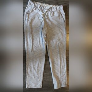 Lululemon On The Fly Pant - Luxtreme, Size 8, 7/8 length